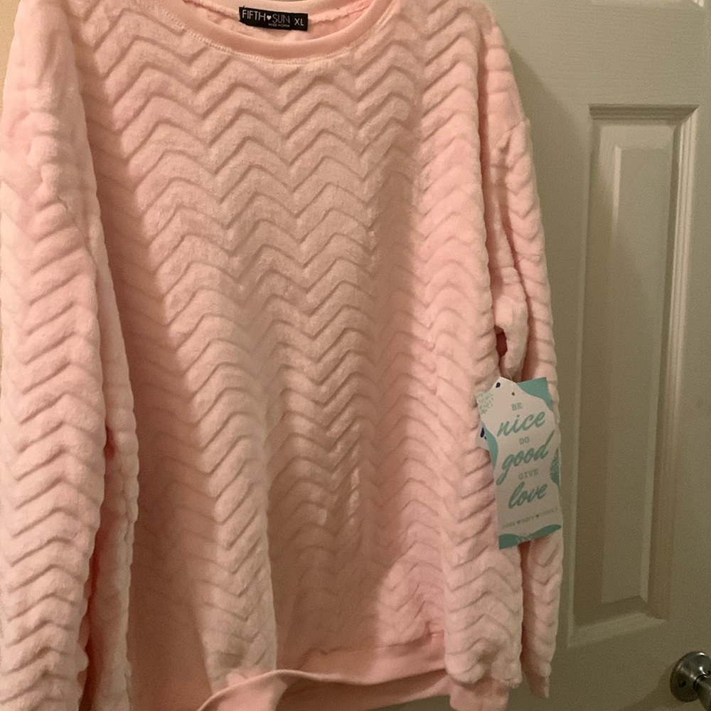 fifth sun XL pink women sweater